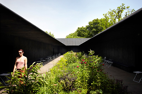The interior garden of the 2011 Serpentine Pavilion. Image courtesy of the Serpentine Gallery; photograph by John Offenbach. 
