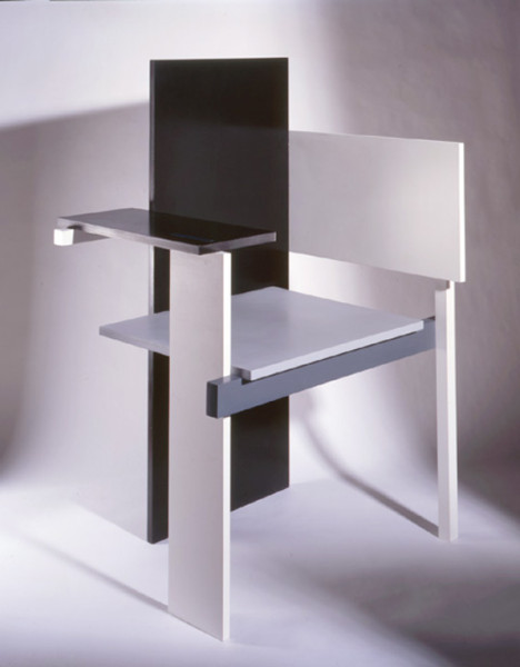 A reproduction of Rietveld's 1923 Berlin Chair. Image courtesy of Nick Melville. 