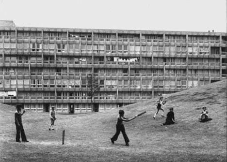 Children playing cricket at Robin Hood Gardens in the 1970s, photograph by Sandra Lousada. Image courtesy of Tree Hugger. 